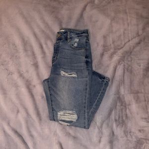 PacSun Distressed Light Mom Jeans